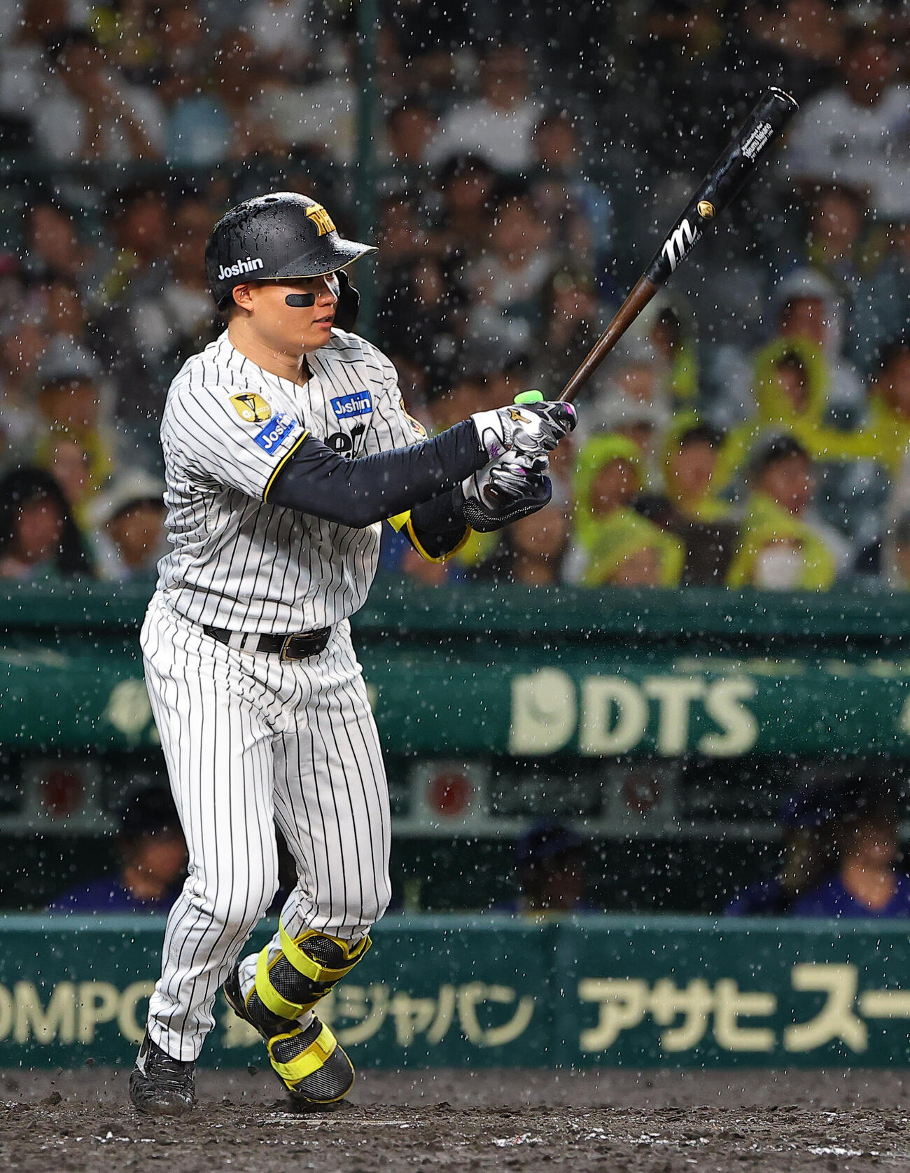 阪神対中日　5回裏阪神1死二塁、森下翔太は同点適時打を放つ（撮影・上田博志）