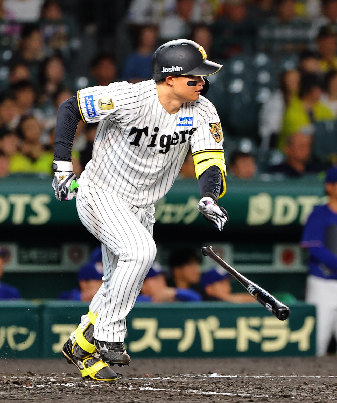 阪神対中日　3回裏阪神2死、森浦大輔は安打を放つ（撮影・上田博志）