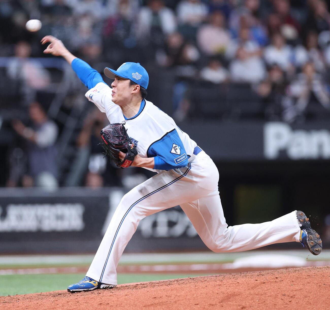 日本ハム対ロッテ　6回に登板の田中正義（撮影・黒川智章）