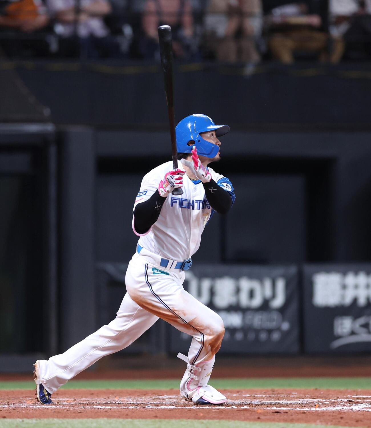 日本ハム対ロッテ　7回裏日本ハム無死三塁、適時三塁打を放つ西川遥輝（撮影・黒川智章）