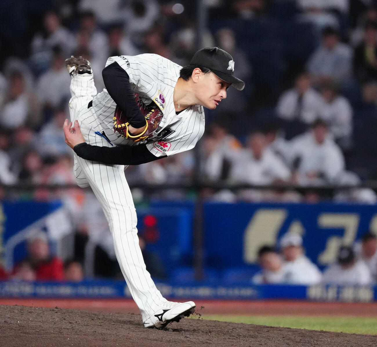 ロッテ対楽天　先発し力投するロッテ毛利海大（撮影・鈴木みどり）