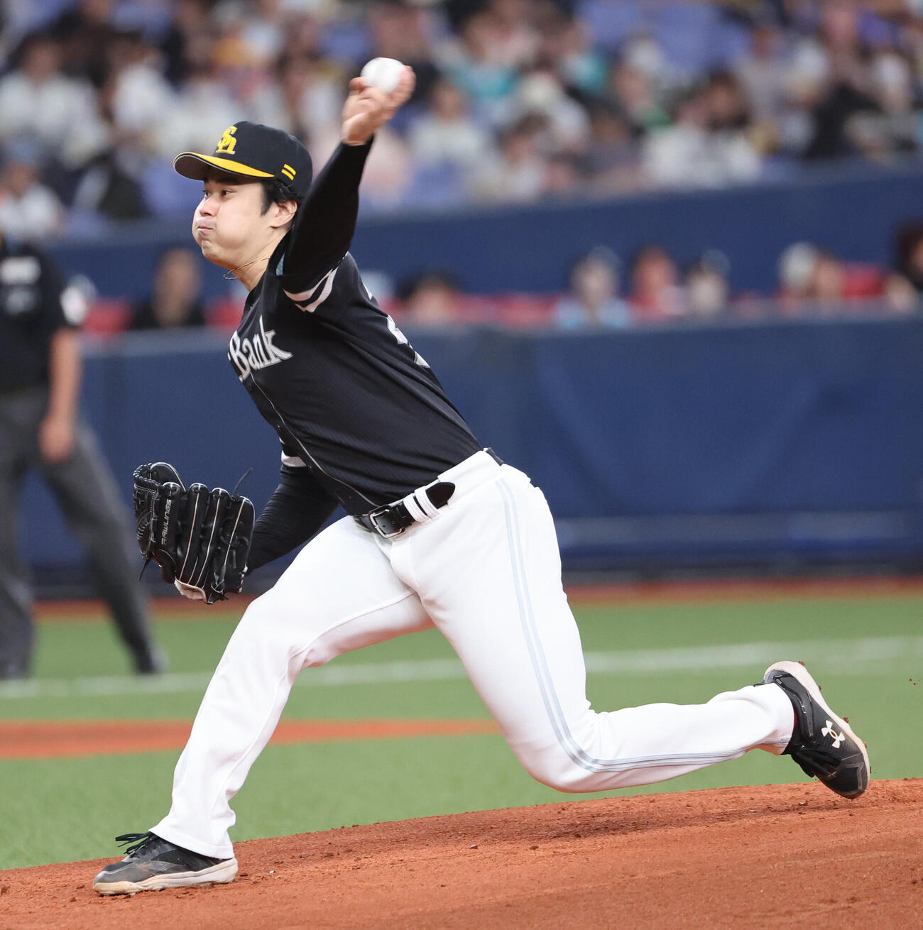 オリックス対ソフトバンク　力投するソフトバンク先発の松本晴（撮影・西尾就之）