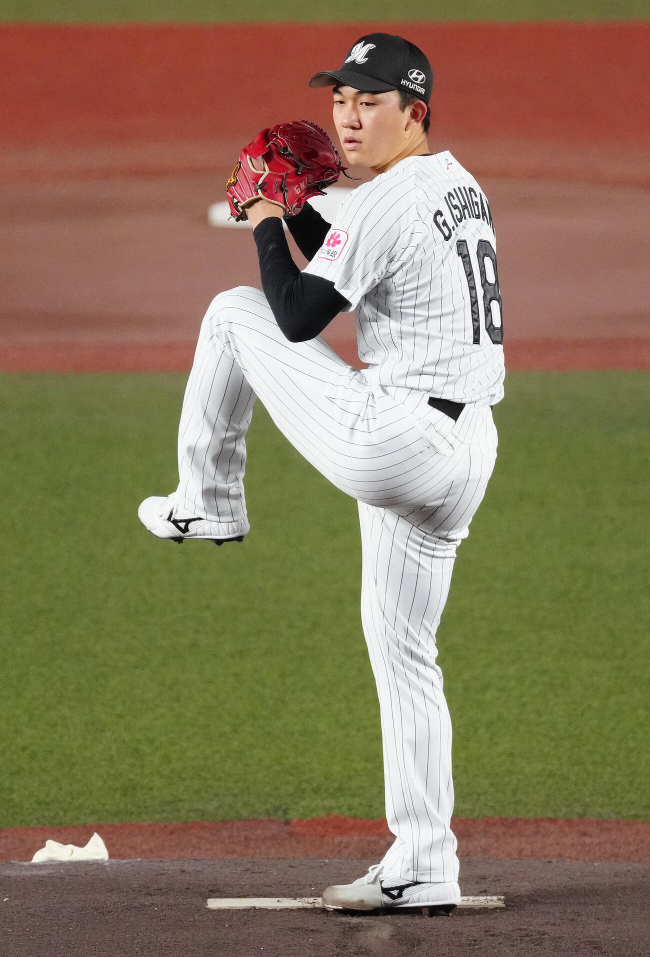ロッテ対楽天　先発し力投するロッテ石垣元気（撮影・鈴木みどり）
