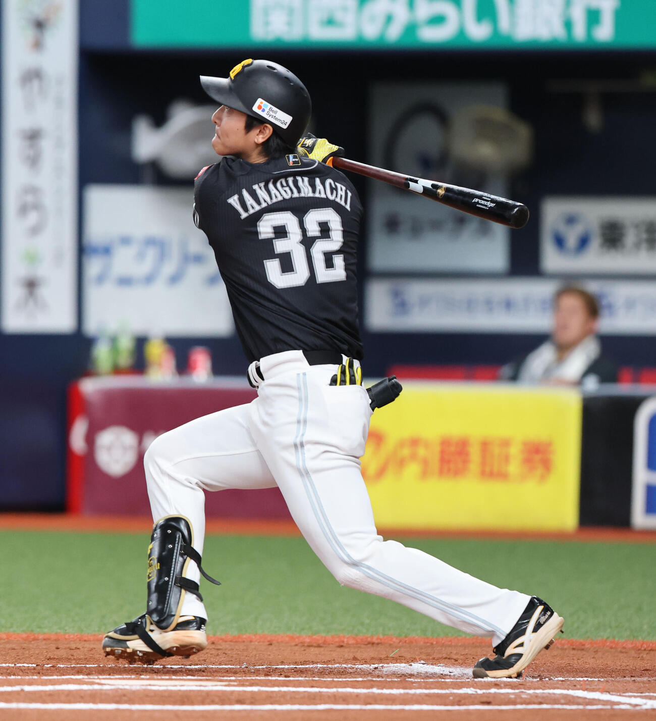 ソフトバンク対オリックス　6回表ソフトバンク無死一、二塁、柳町達は中越えに同点適時打を放つ（撮影・梅根麻紀）