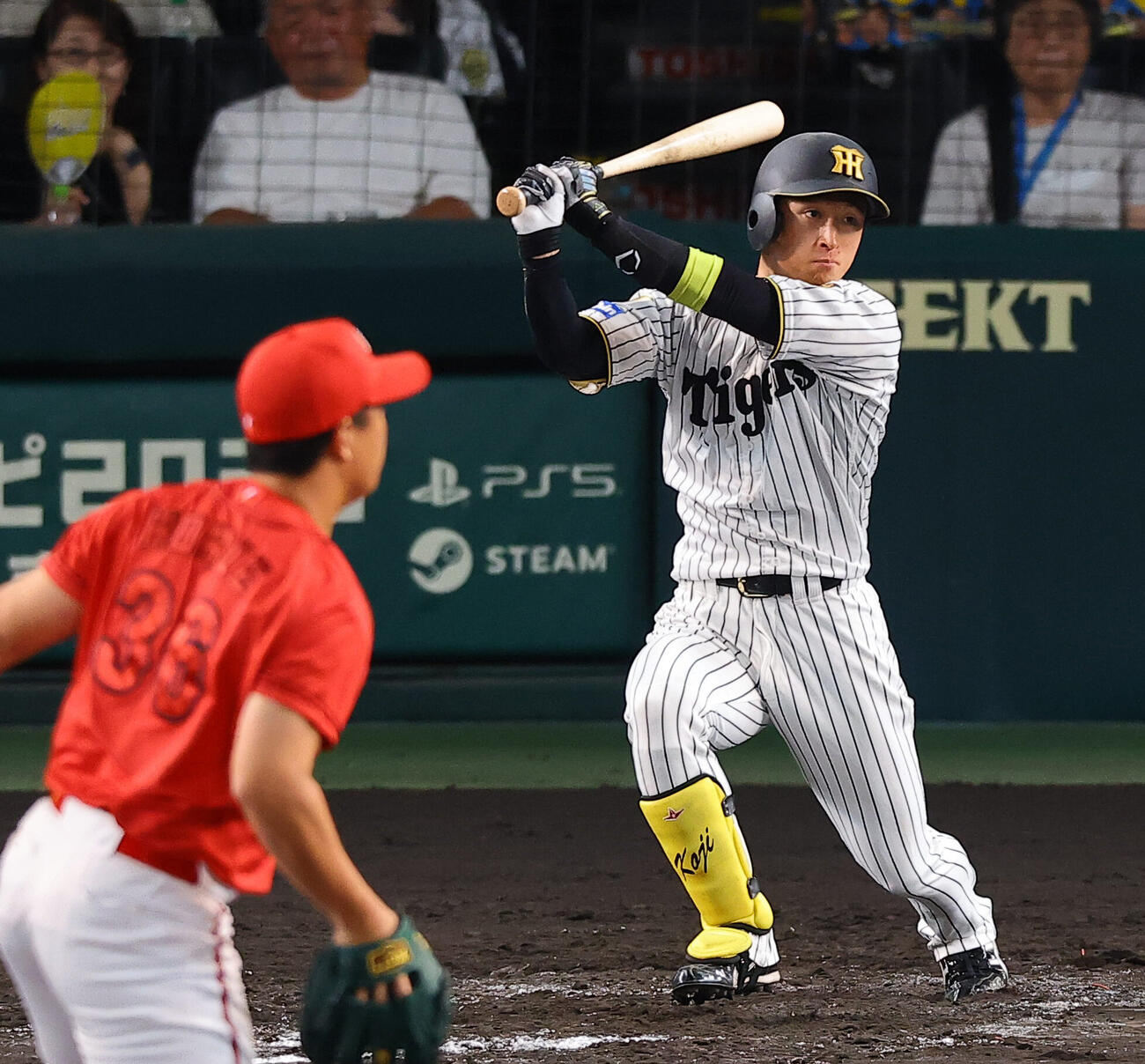 阪神対広島　8回裏阪神2死、近本光司は安打を放つ（撮影・上田博志）