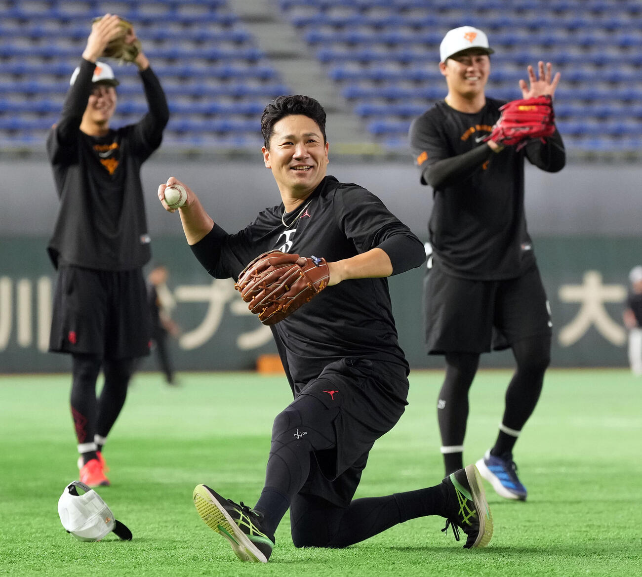 巨人対中日　ノックを受ける巨人田中将大（撮影・たえ見朱実）