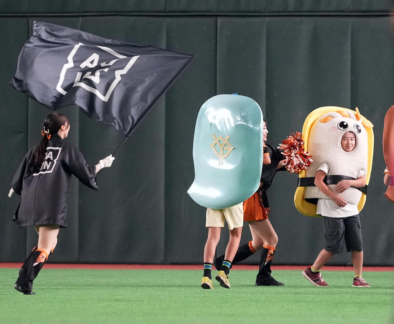 巨人対中日　すしレースを制したのは「たまご」（撮影・たえ見朱実）