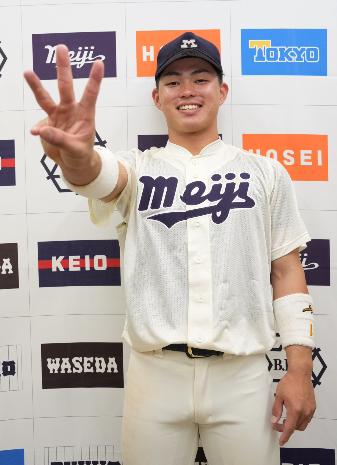 明大対東大　リーグ戦通算3割超えを目標に掲げた明大・榊原七斗（撮影・小沢裕）♯東京・神宮球場　東京6大学野球秋季リーグ戦　