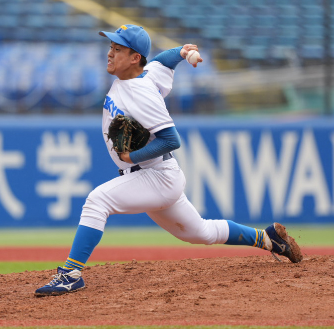 明大対東大　東大3番手で登板した前田理玖（撮影・小沢裕）♯東京・神宮球場　東京6大学野球秋季リーグ戦　＝2026年9月19日