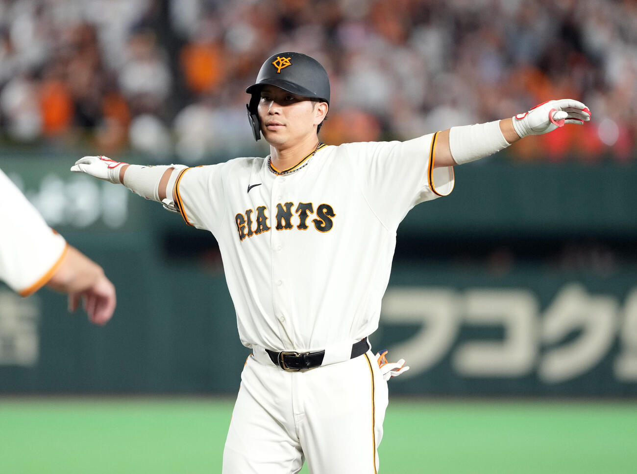 巨人対中日　5回裏巨人2死一、二塁、適時打を放った大城卓三（撮影・たえ見朱実）