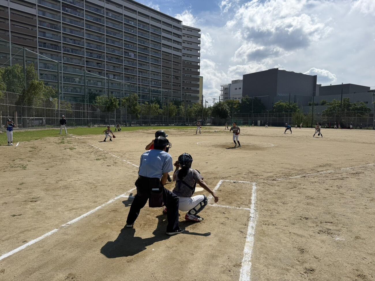 「今岡真訪杯なにわキッズソフトボール大会」が鶴見中央公園グラウンドなどで開催