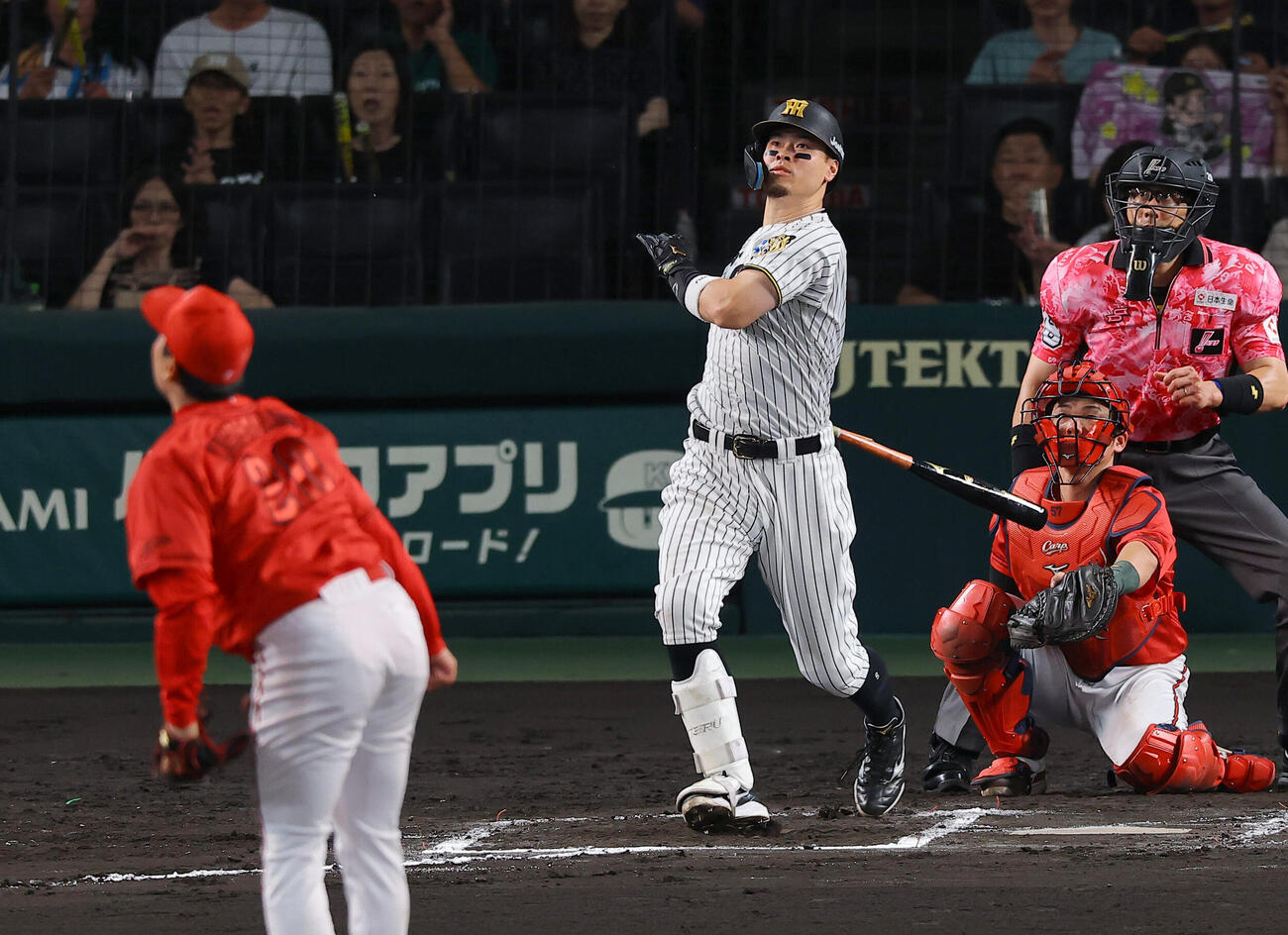 阪神対広島　6回表阪神2死、佐藤輝明は右飛に倒れる（撮影・上田博志）