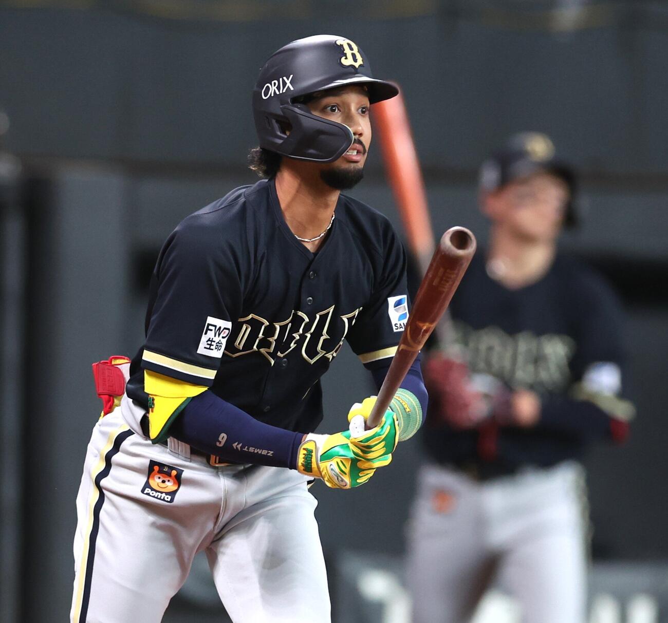 日本ハム対オリックス　1回表オリックス2死一、二塁、3点本塁打を放つ宗佑磨（撮影・黒川智章）