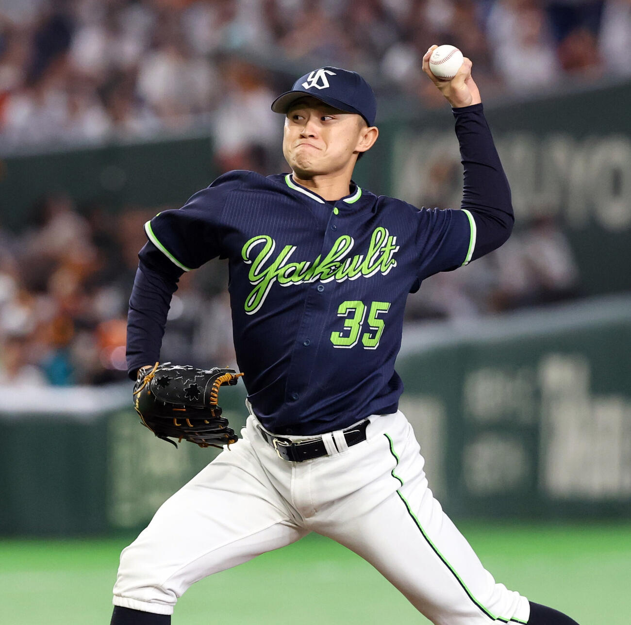 巨人対ヤクルト　6回裏巨人2死一、三塁の場面で登板した石原勇輝（撮影・浅見桂子）