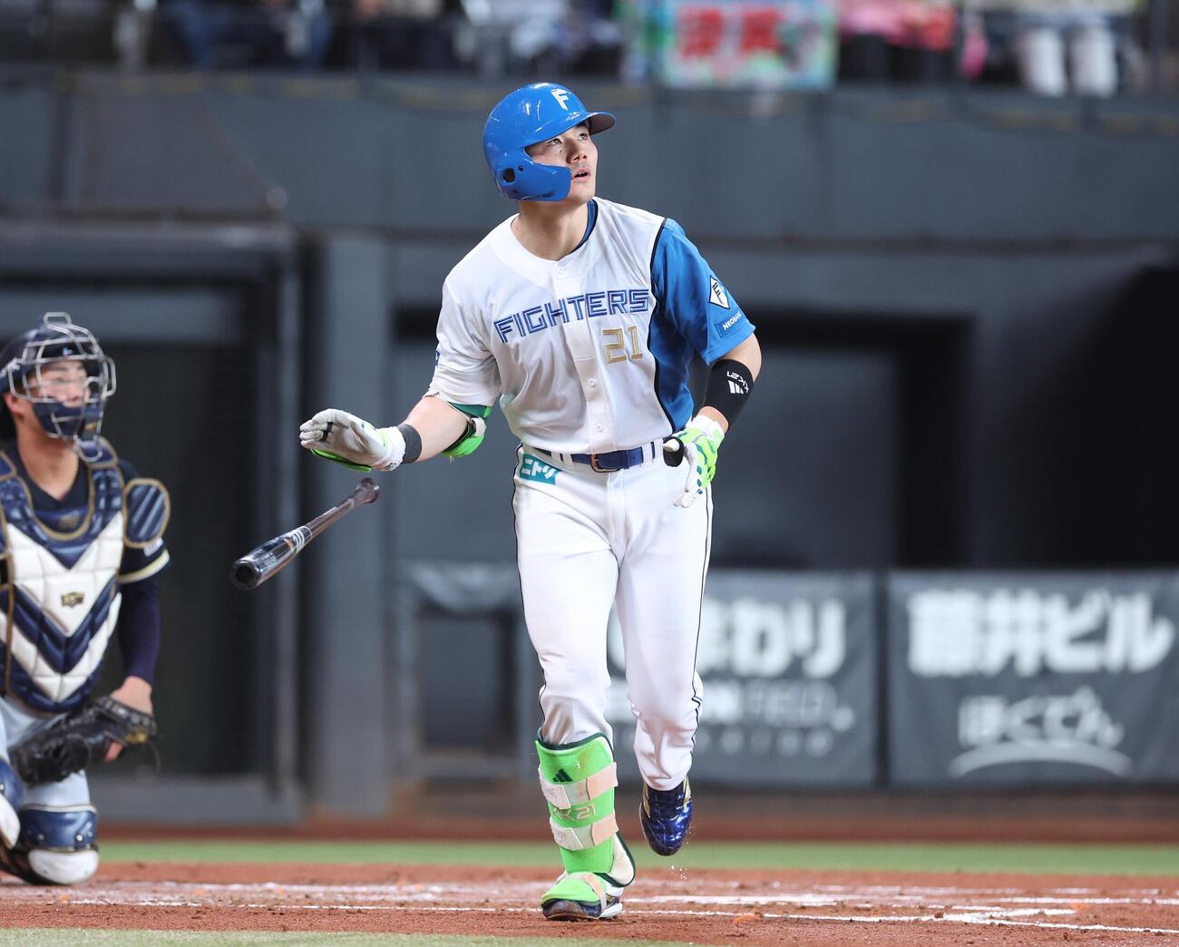 日本ハム対オリックス　2回裏日本ハム1死、本塁打を放つ清宮幸太郎（撮影・黒川智章）