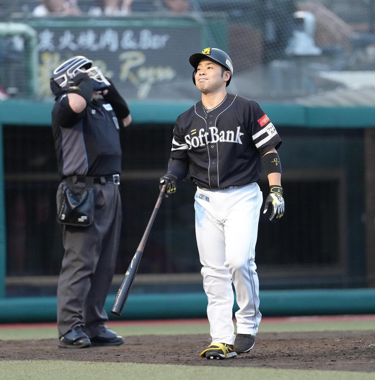 楽天対ソフトバンク　9回表ソフトバンク2死、代打近藤健介は見逃し三振に倒れる（撮影・足立雅史）