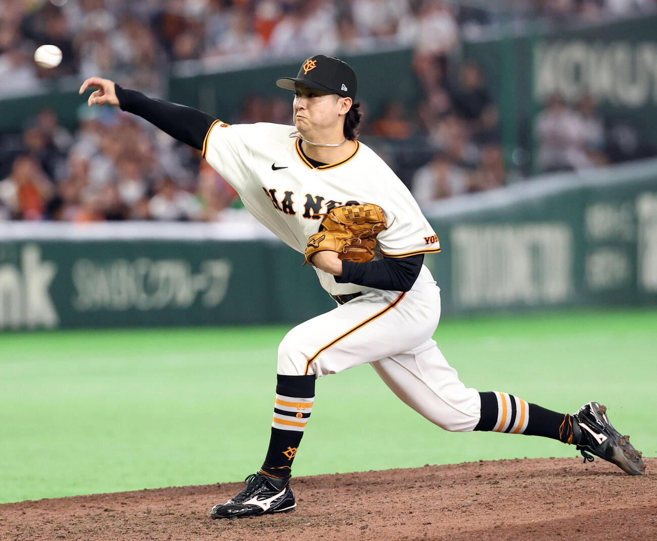 巨人対ヤクルト　8回表ヤクルトの攻撃を抑えた田中瑛斗（撮影・浅見桂子）
