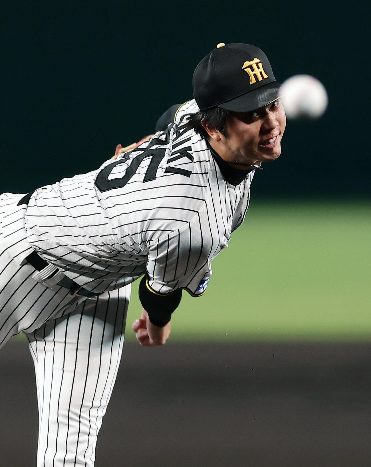 阪神対DeNA　力投する阪神先発の才木浩人（撮影・前田充）