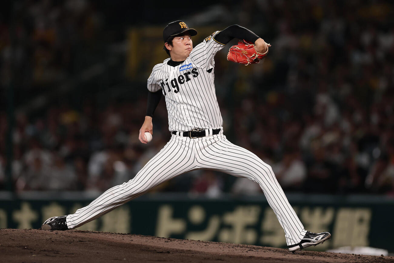 阪神対DeNA　力投する阪神先発の才木浩人（撮影・前田充）