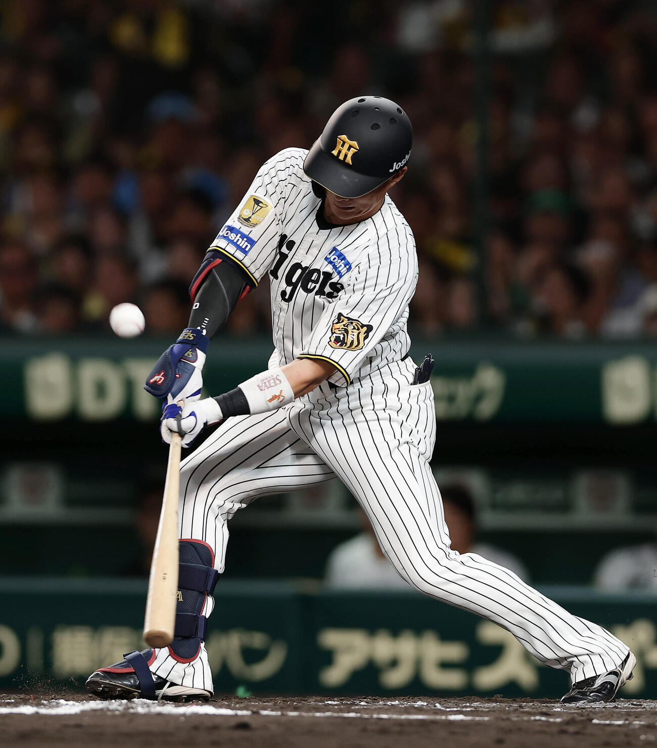 阪神対DeNA 7回裏阪神2死一、二塁、三塁へ適時打を放つ木浪聖也（撮影・前田充）
