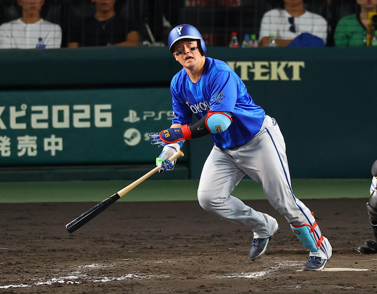 阪神対DeNA 8回表DeNA1死、牧秀悟は本塁打を放つ（撮影・上田博志）