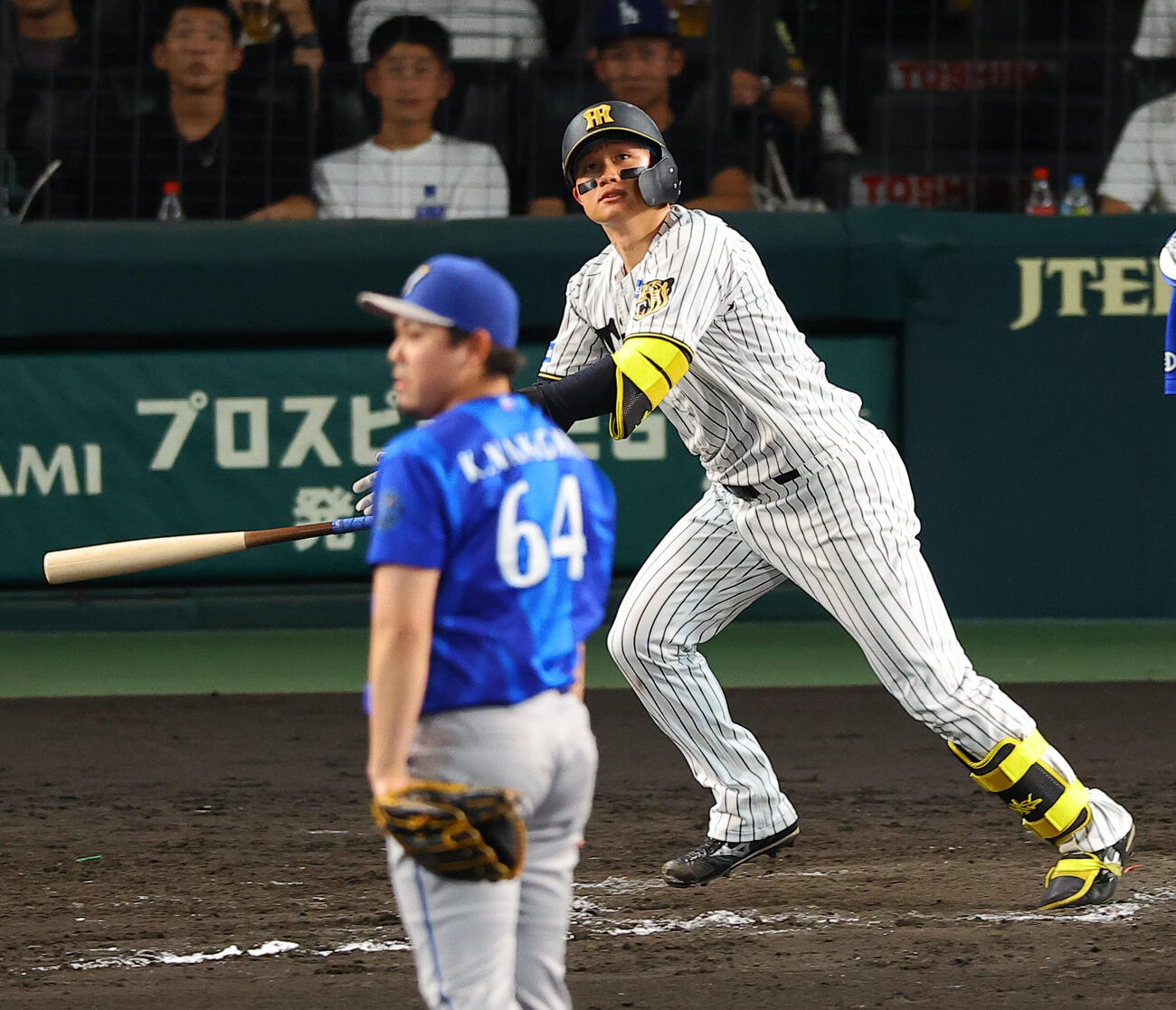 阪神対DeNA 8回裏阪神無死、森下翔太は本塁打を放つ（撮影・上田博志）