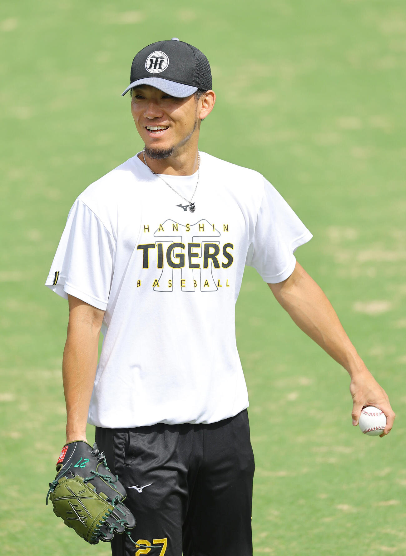 阪神対DeNA　笑顔を見せる伊藤将司（撮影・上田博志）