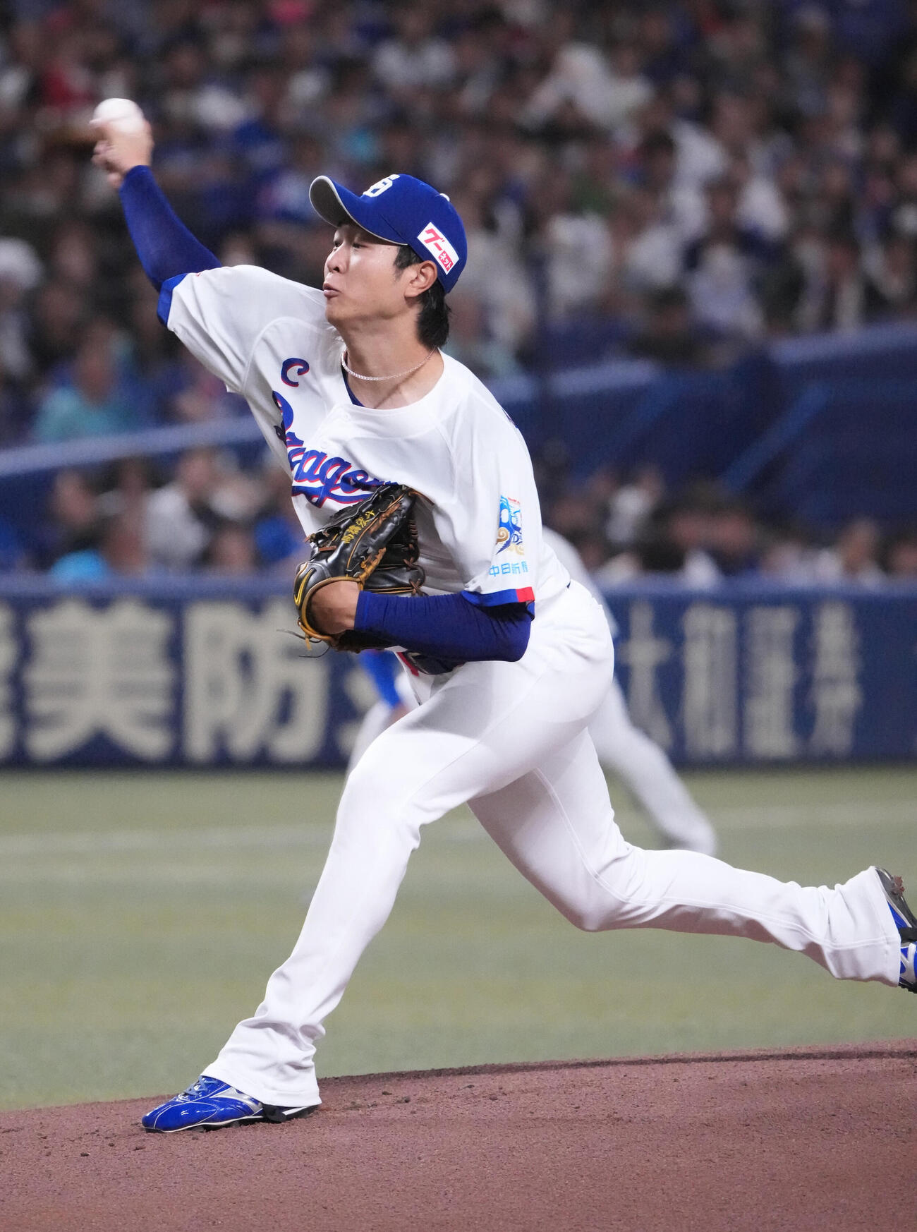 中日対広島　1回表、登板する中日先発の高橋宏斗（撮影・森本幸一）