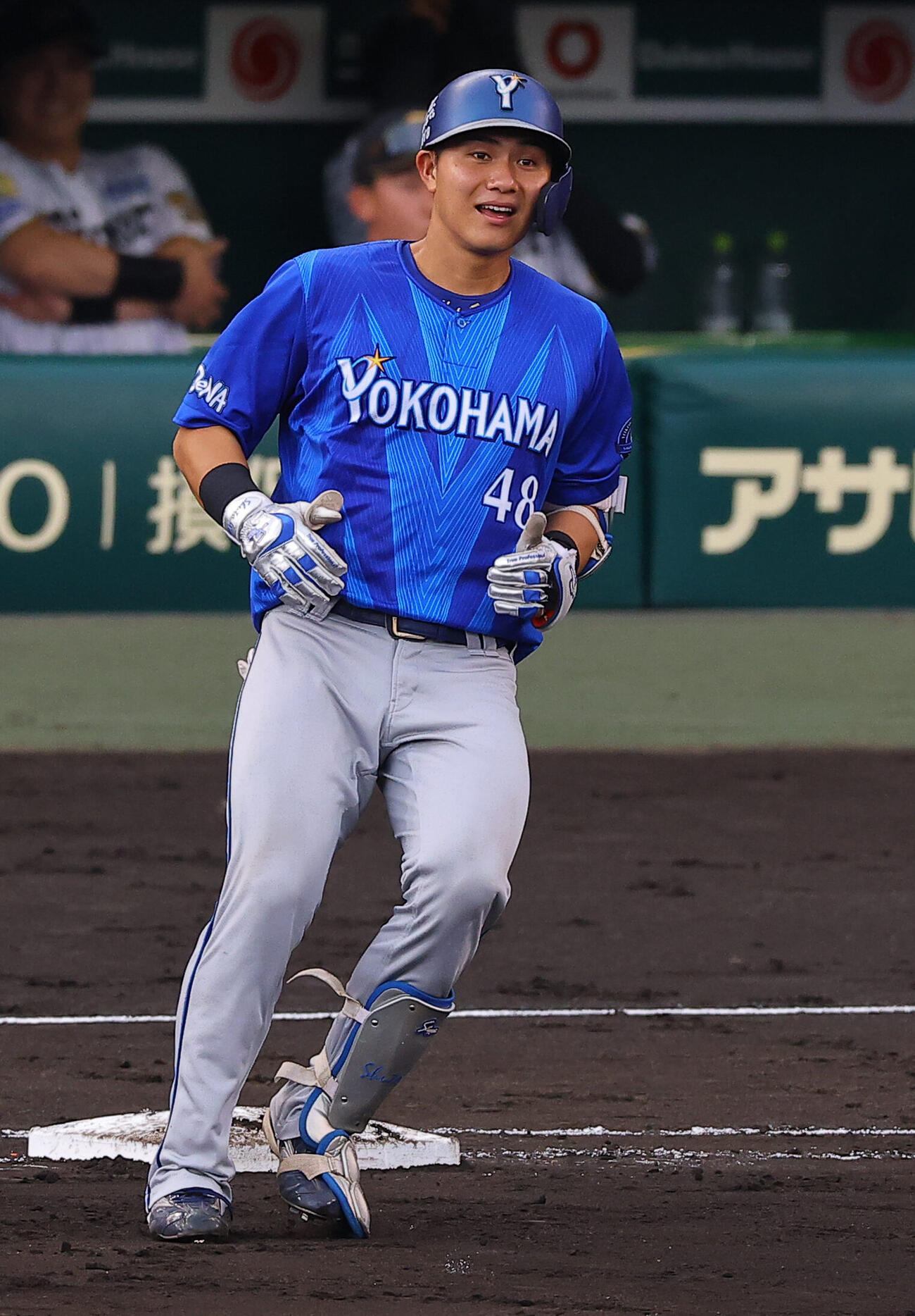阪神対DeNA 4回表DeNA2死三塁、成瀬脩人は同点適時打を放つ（撮影・上田博志）