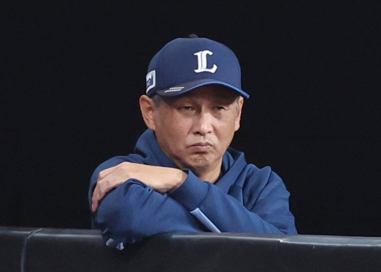 西武西口文也監督（2026年9月撮影）