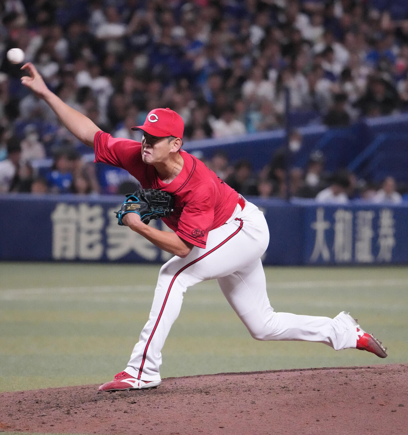 中日対広島　8回裏、広島4番手で登板する遠藤淳志（撮影・森本幸一）