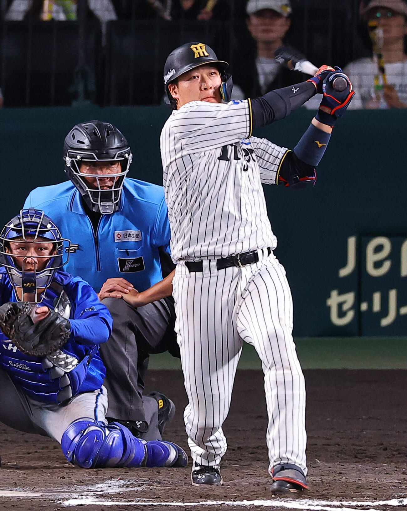 阪神対DeNA 11回裏阪神1死、大山悠輔はサヨナラ本塁打を放つ（撮影・上田博志）