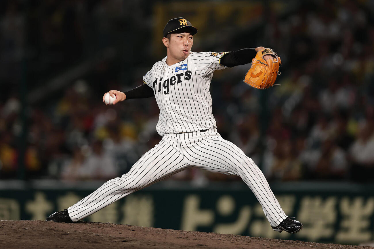 阪神対DeNA　阪神8番手の石井大智（撮影・前田充）