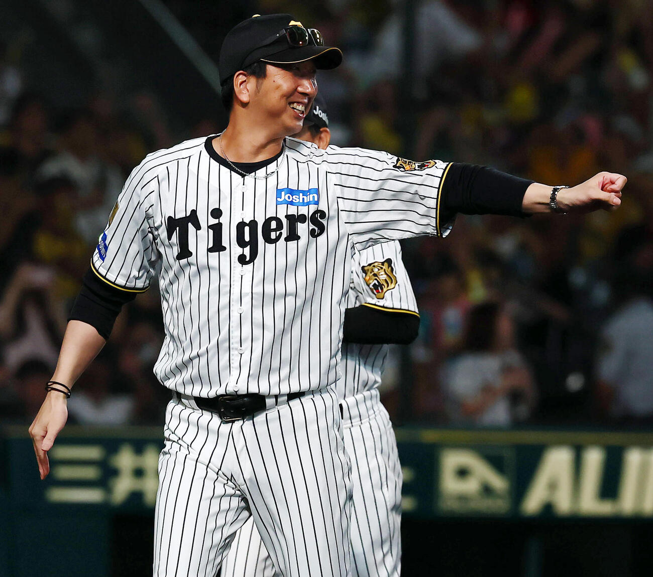 阪神対DeNA DeNAにサヨナラ勝ちし、笑顔を見せる阪神藤川球児監督（撮影・加藤哉）