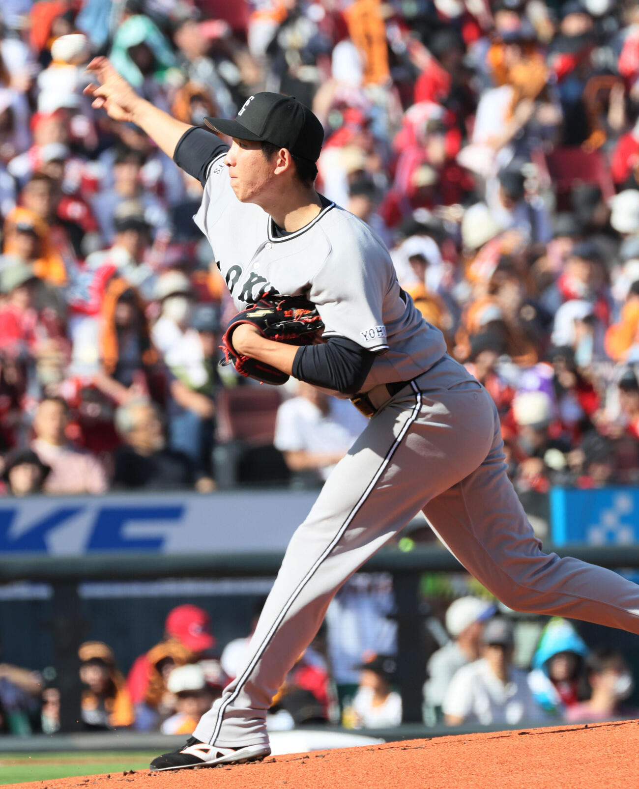 広島対巨人　巨人先発の戸郷翔征（撮影・加藤孝規）