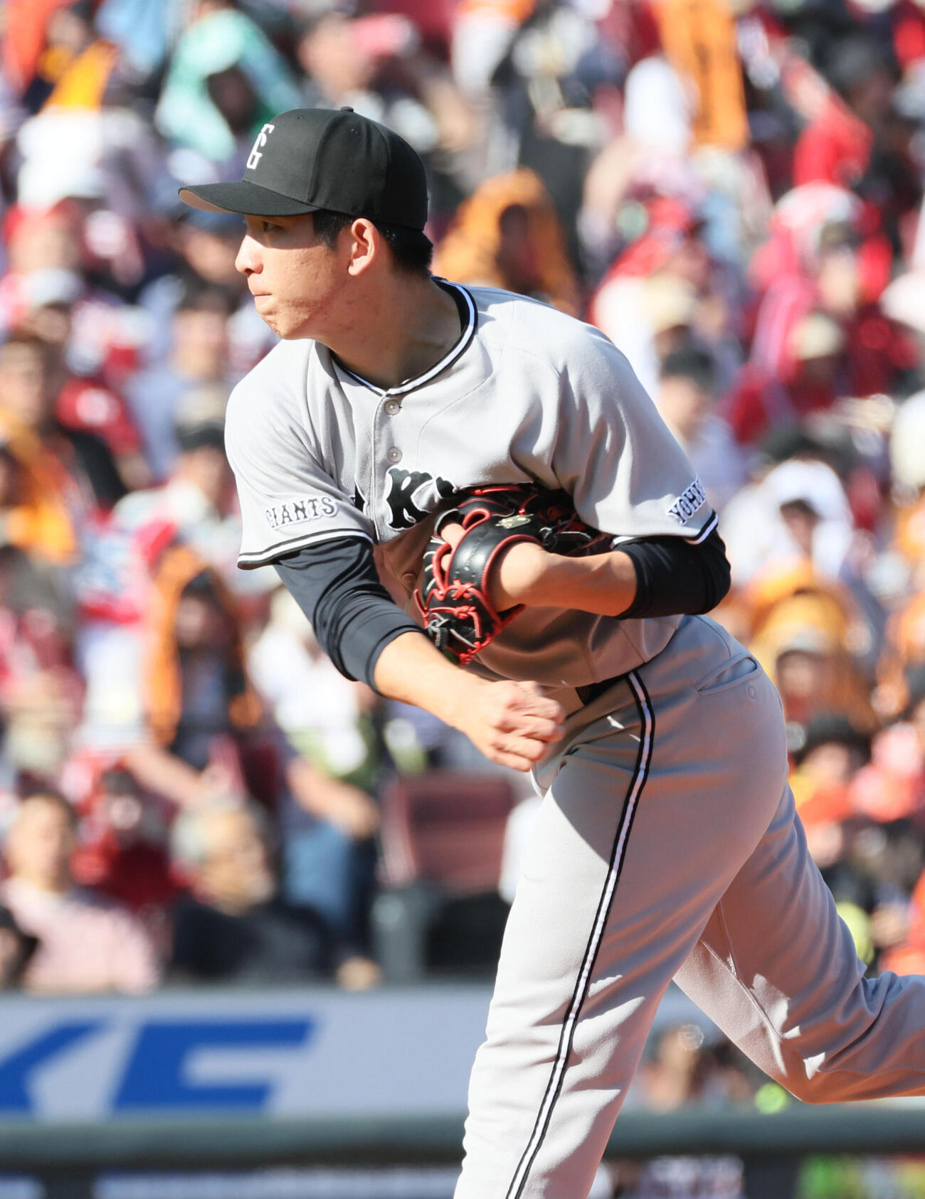 広島対巨人　巨人先発の戸郷翔征（撮影・加藤孝規）