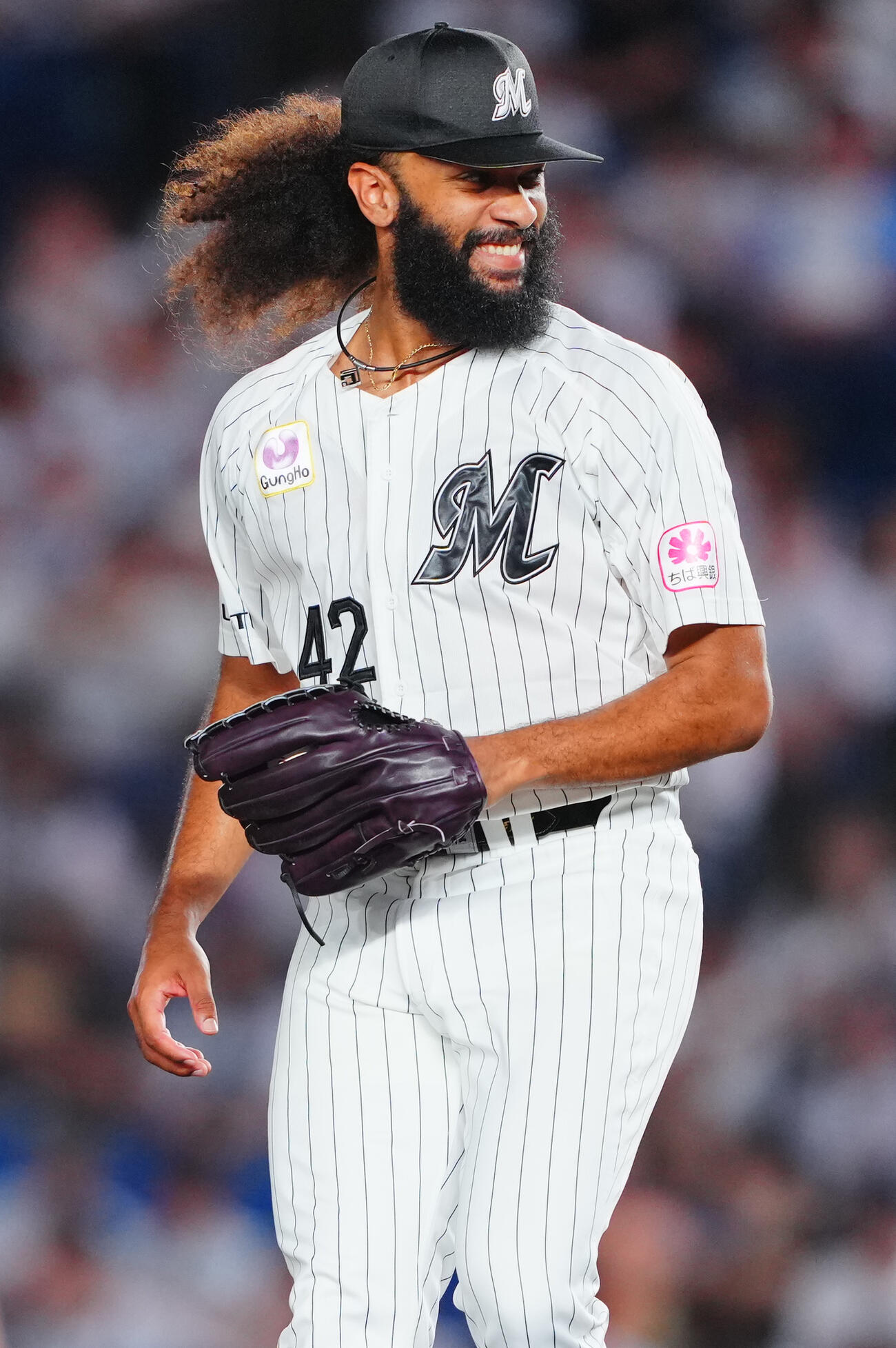 ロッテ対オリックス　4回表オリックス1死、紅林弘太郎を右飛に仕留め笑顔を見せるアンドレ・ジャクソン（撮影・垰建太）