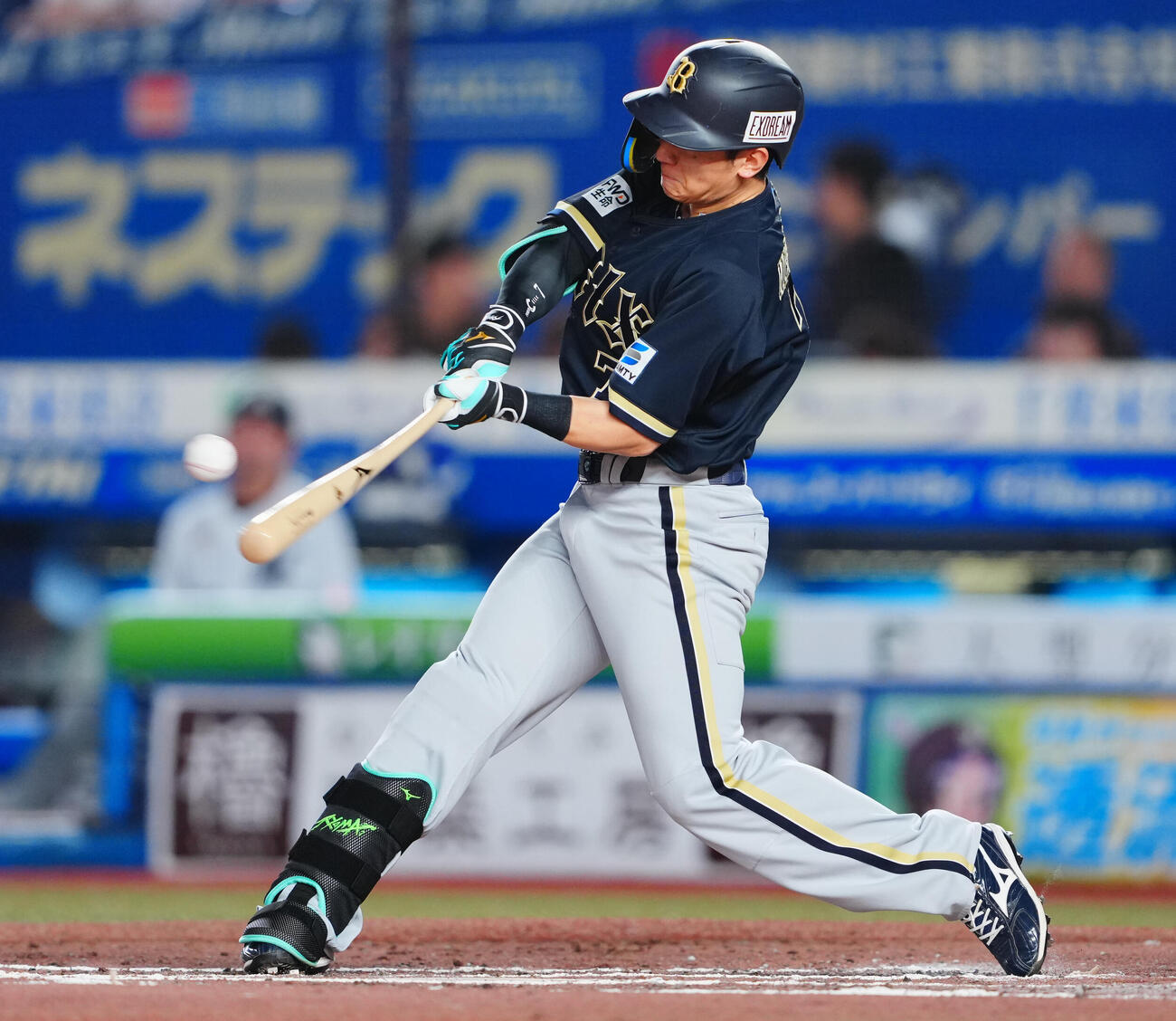 ロッテ対オリックス　7回表オリックス無死一塁、右前打を放つ西川龍馬（撮影・垰建太）