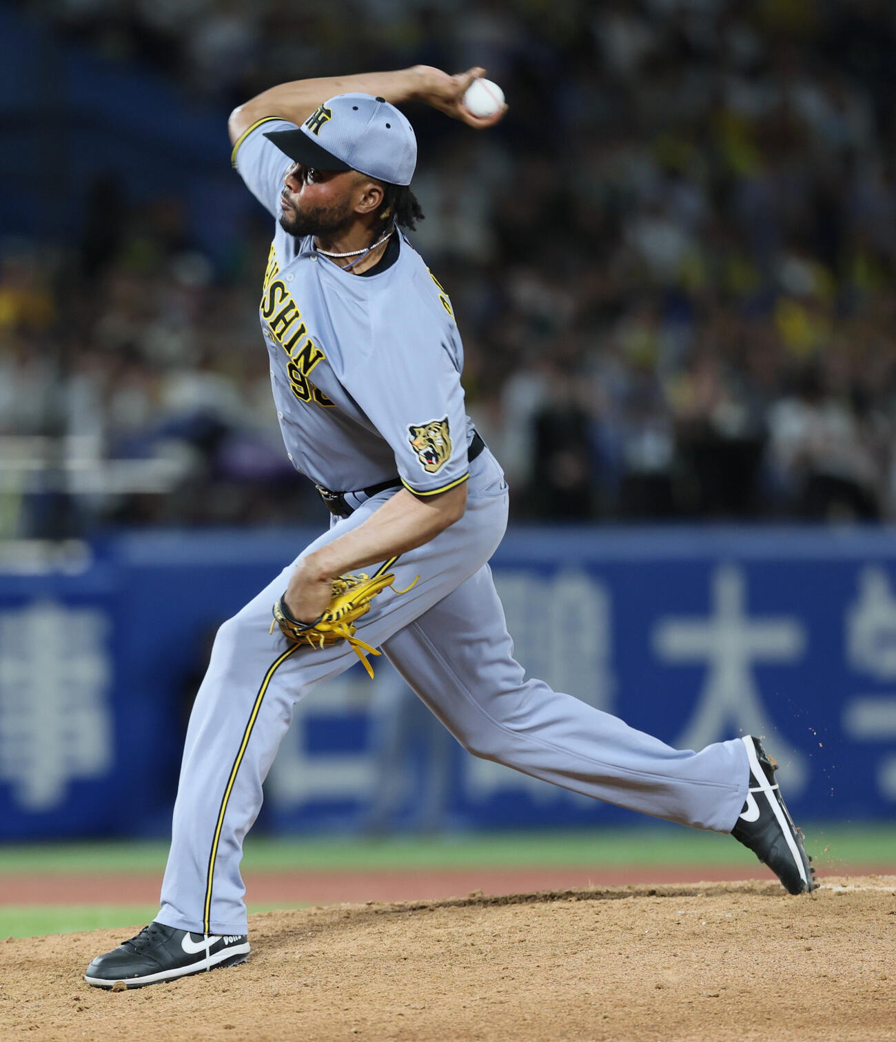 ヤクルト対阪神　1阪神8番手ラファエル・ドリス（撮影・水谷安孝）
