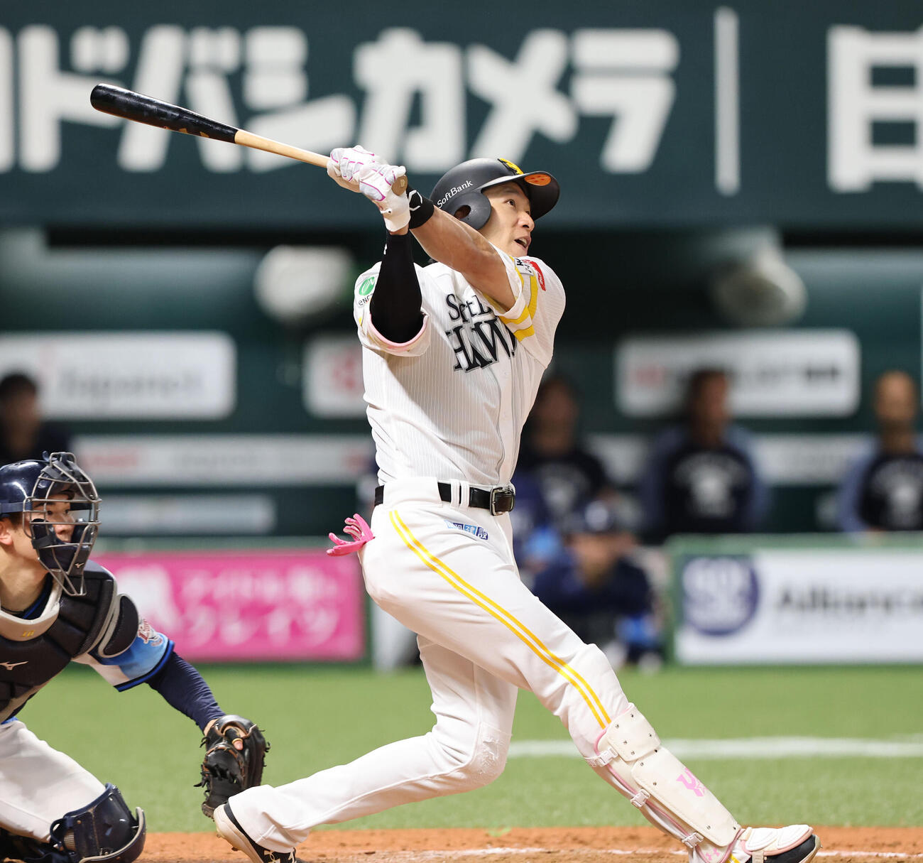 ソフトバンク対西武　7回裏ソフトバンク2死一、三塁、柳田悠岐は右越えに勝ち越し3点本塁打を放つ（撮影・梅根麻紀）