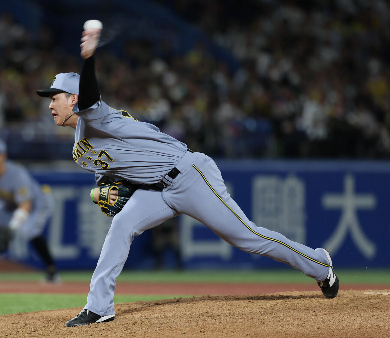ヤクルト対阪神　阪神4番手及川雅貴（撮影・水谷安孝）