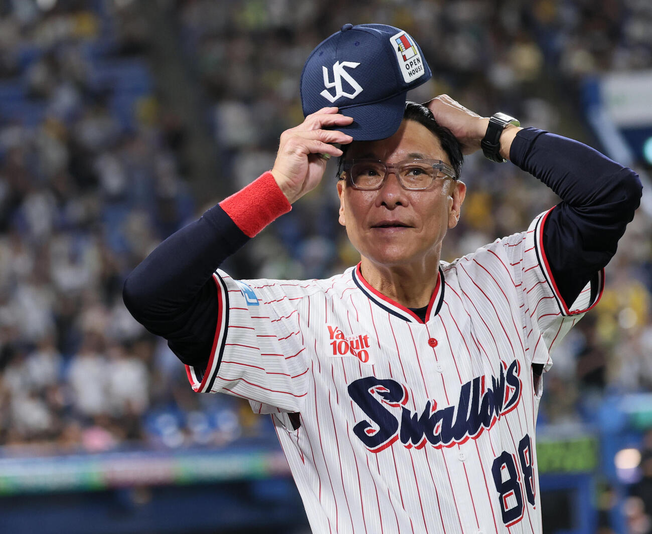 ヤクルト対阪神　敗戦し引き揚げるヤクルト池山隆寛監督（撮影・水谷安孝）