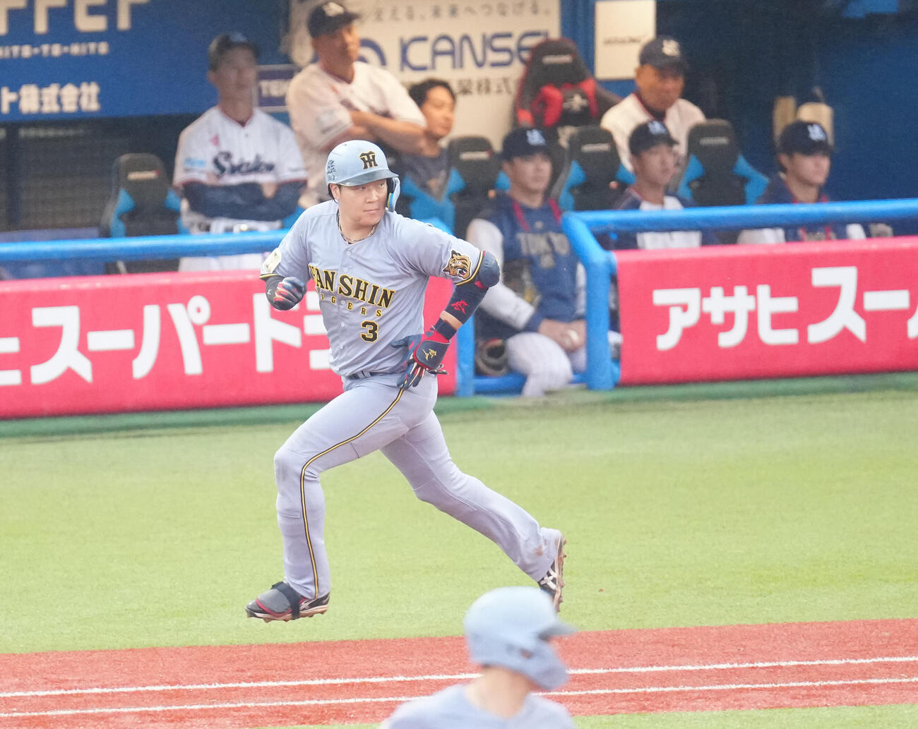 ヤクルト対阪神　6回表阪神無死満塁、先制適時打を放つ大山悠輔（撮影・江口和貴）