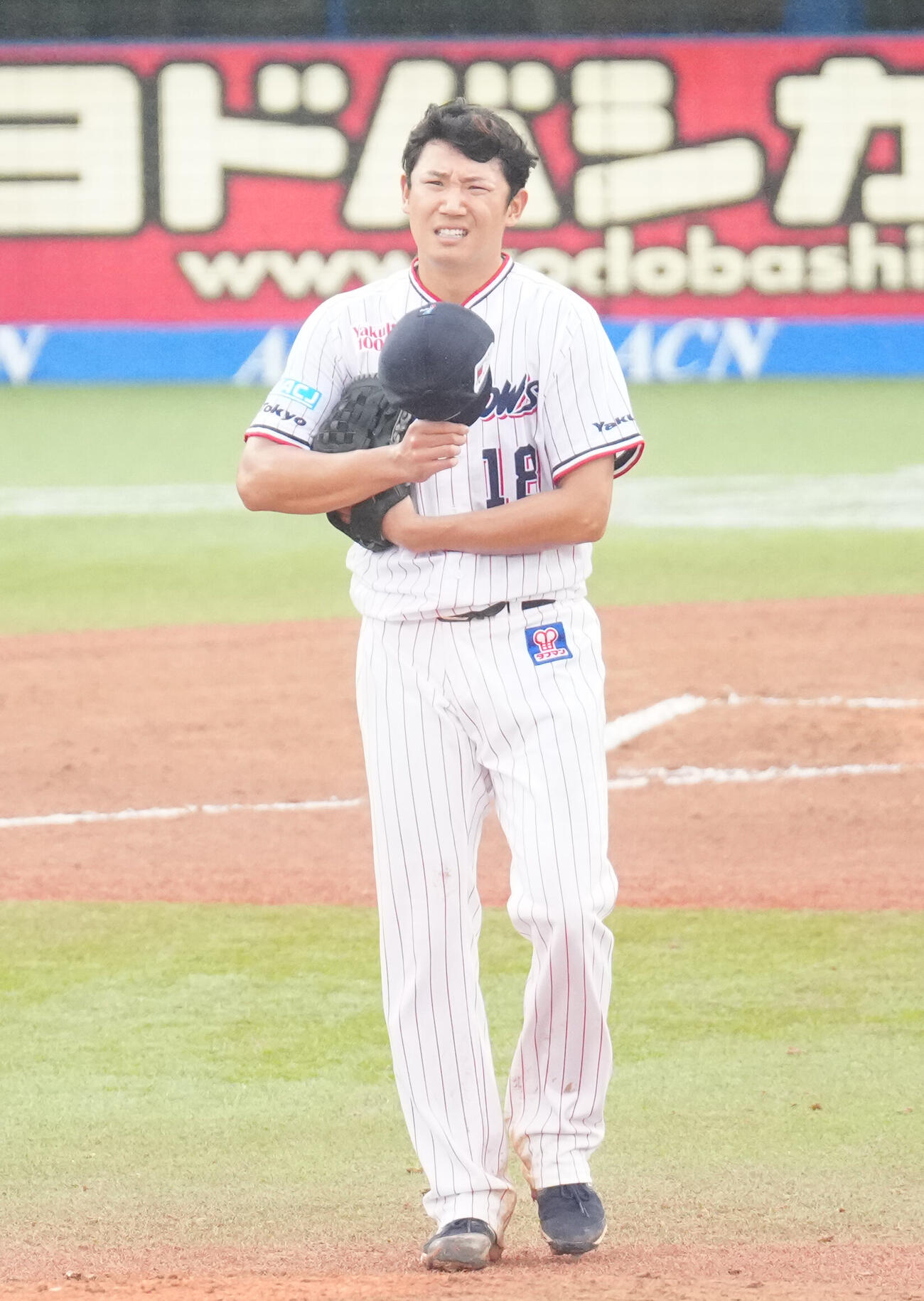 ヤクルト対阪神　6回表阪神無死一塁、森下翔太に死球を与えた奥川恭伸（撮影・江口和貴）