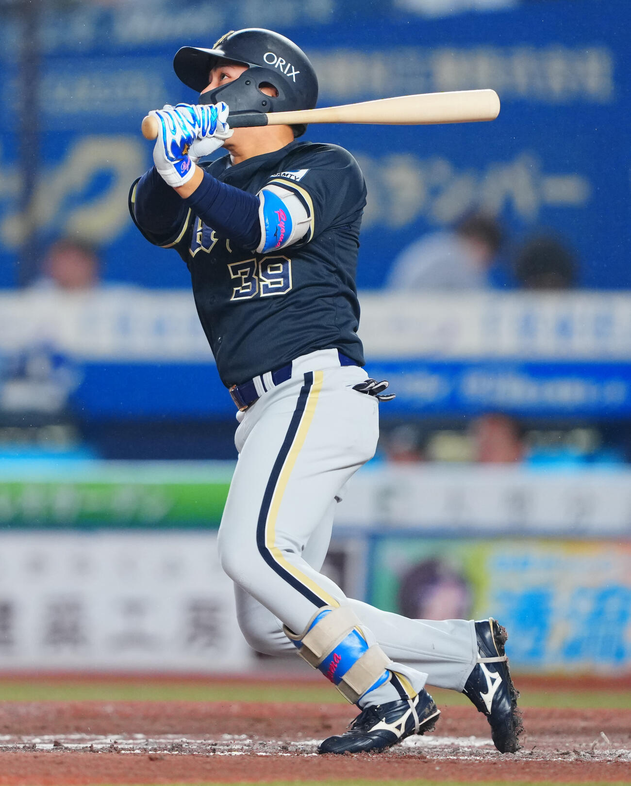 ロッテ対オリックス　8回表オリックス2死、先制ソロ本塁打を放つ池田陵真（撮影・垰建太）