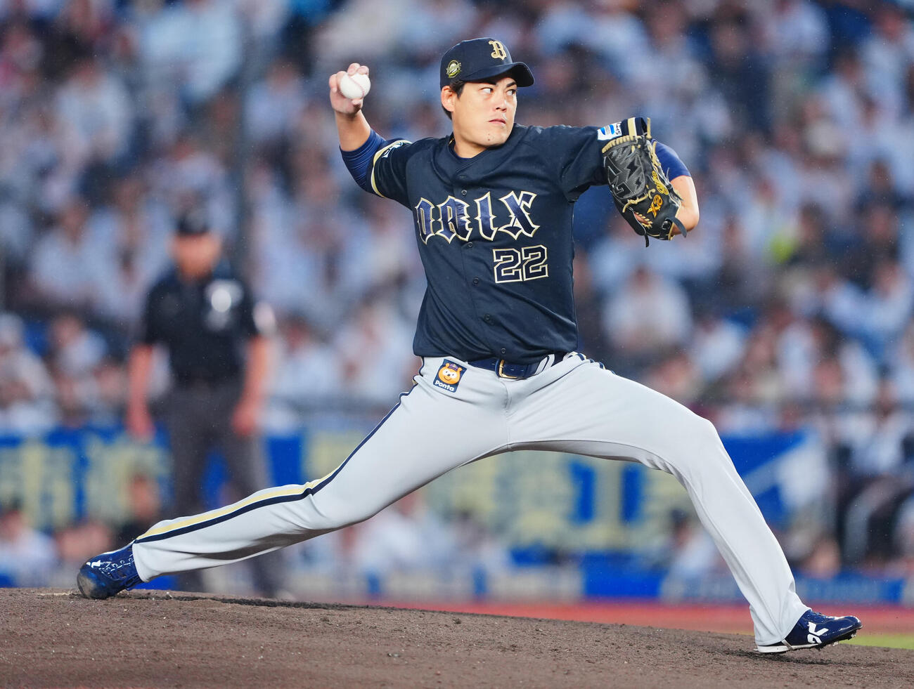 ロッテ対オリックス　力投するオリックス先発九里亜蓮（撮影・垰建太）