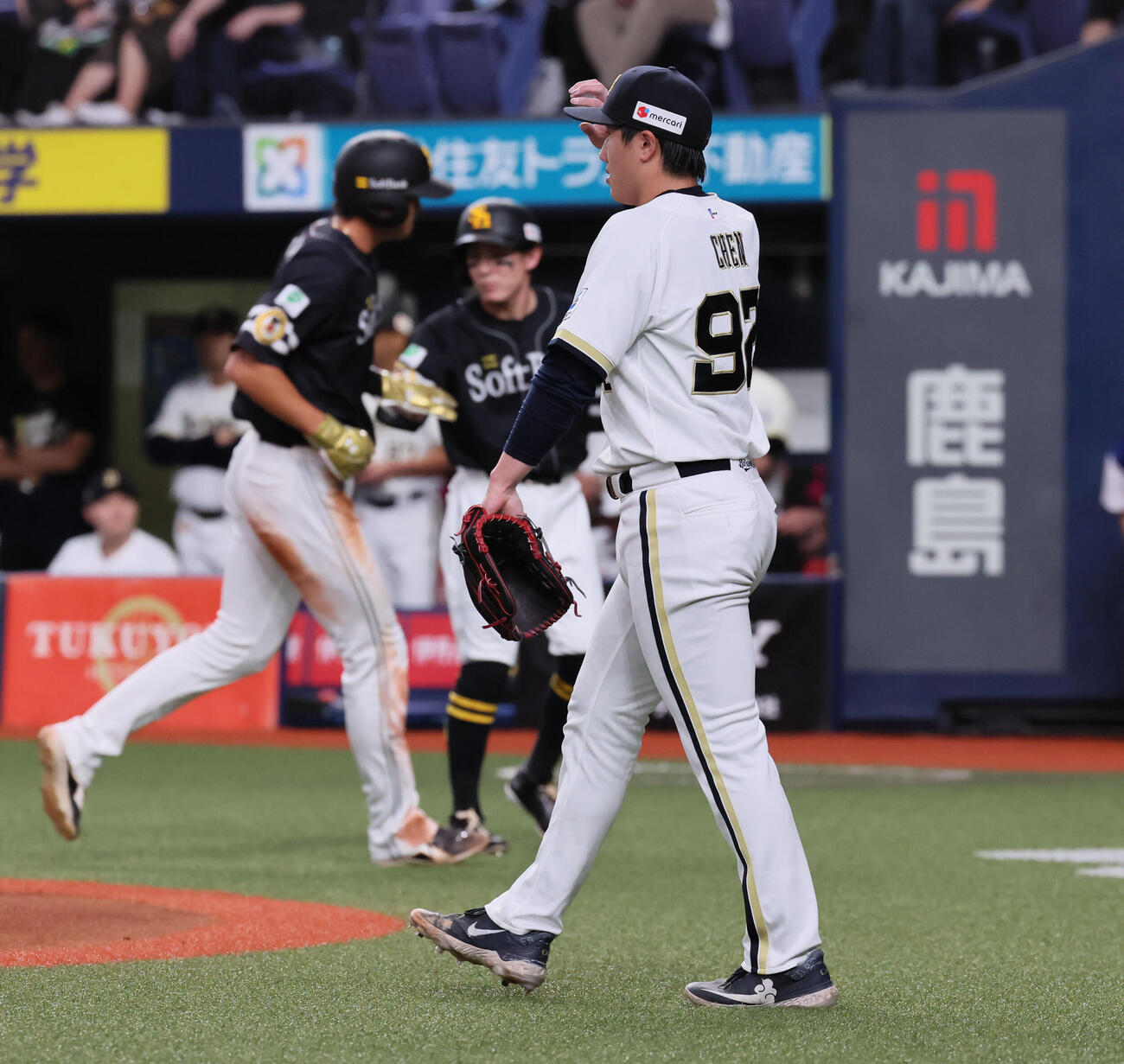 オリックス対ソフトバンク　1回表ソフトバンク2死満塁、陳睦衡は庄子雄大に2点適時打を浴び5点目を失う（撮影・宮崎幸一）