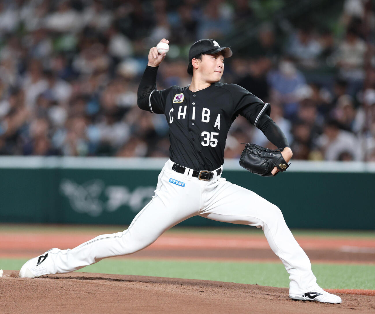 西武対ロッテ　力投するロッテ先発の田中晴也（撮影・増田悦実）