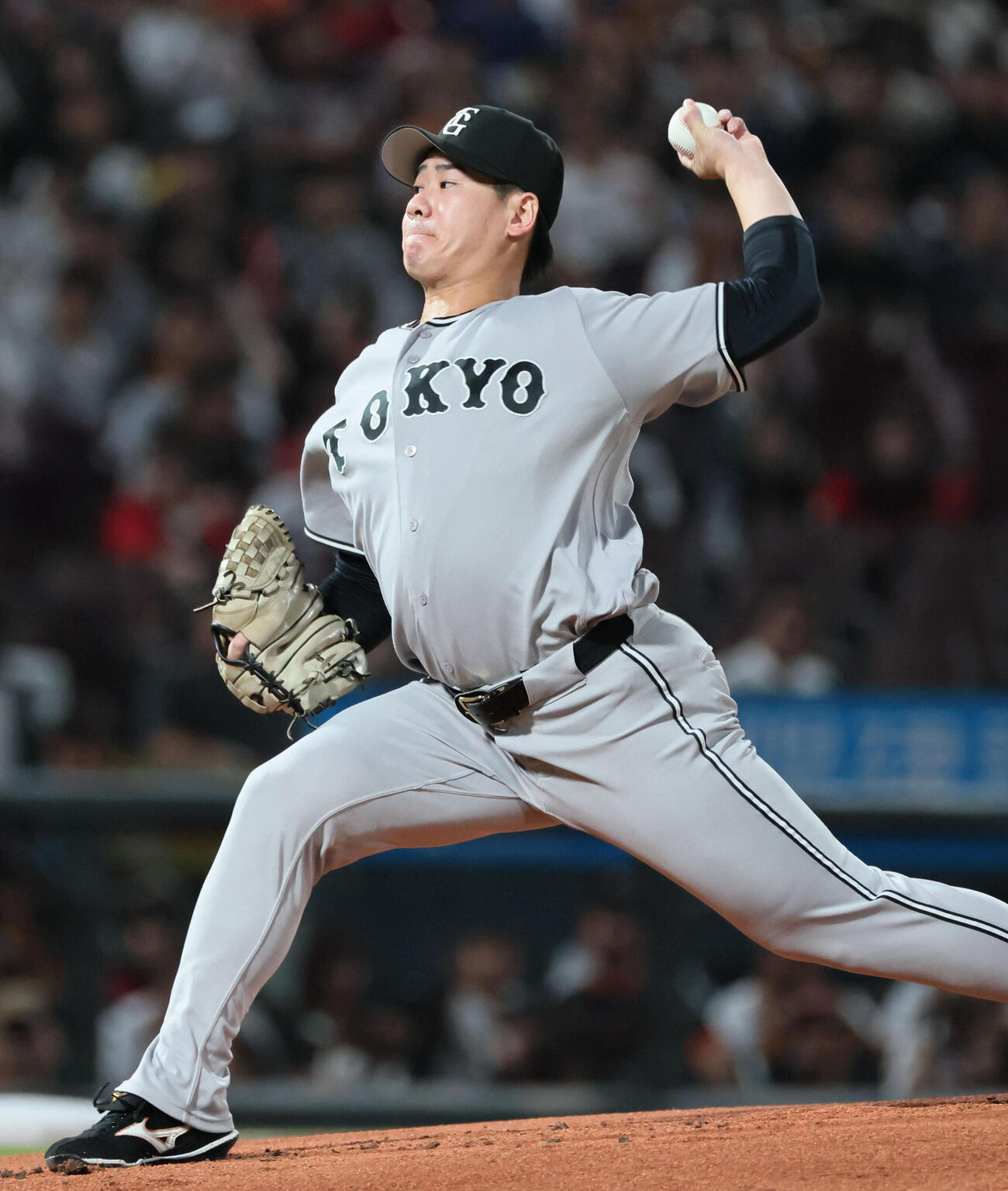 広島対巨人　巨人先発の井上温大（撮影・加藤孝規）