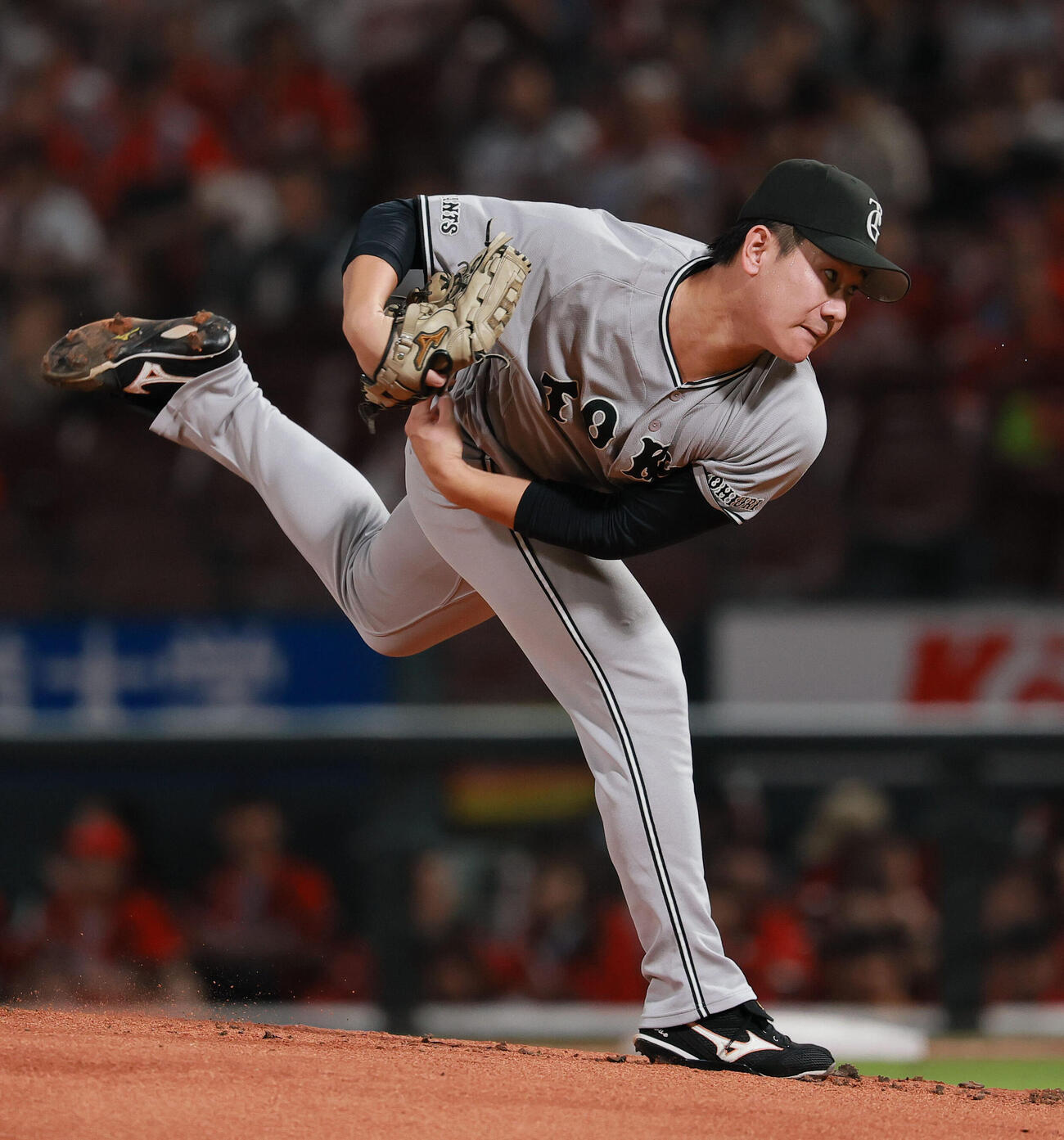 広島対巨人　巨人先発の井上温大（撮影・上山淳一）